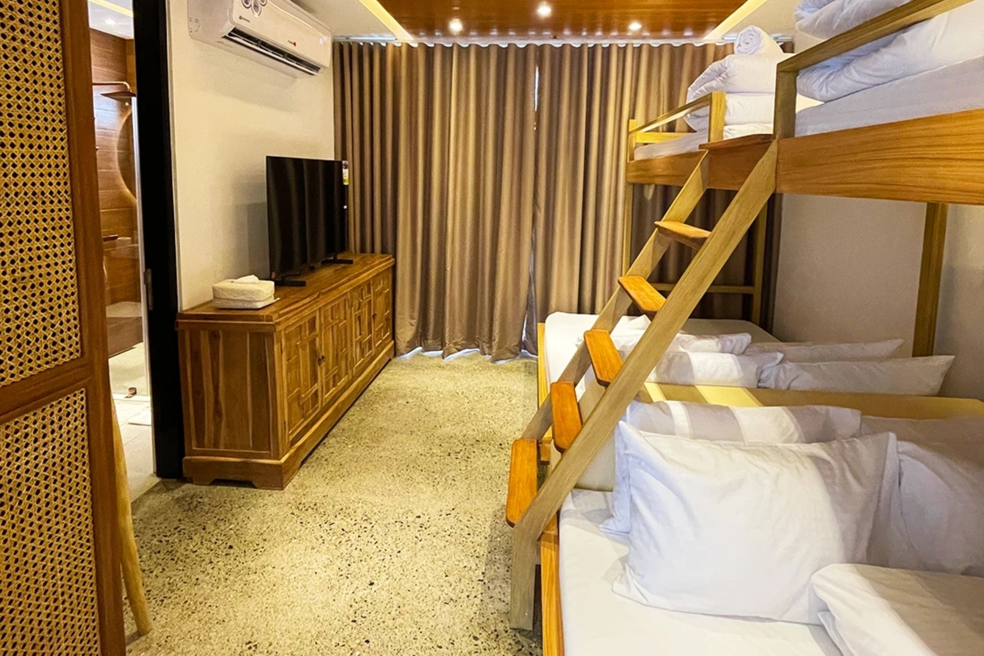 Seaview Villas Room 2 #2